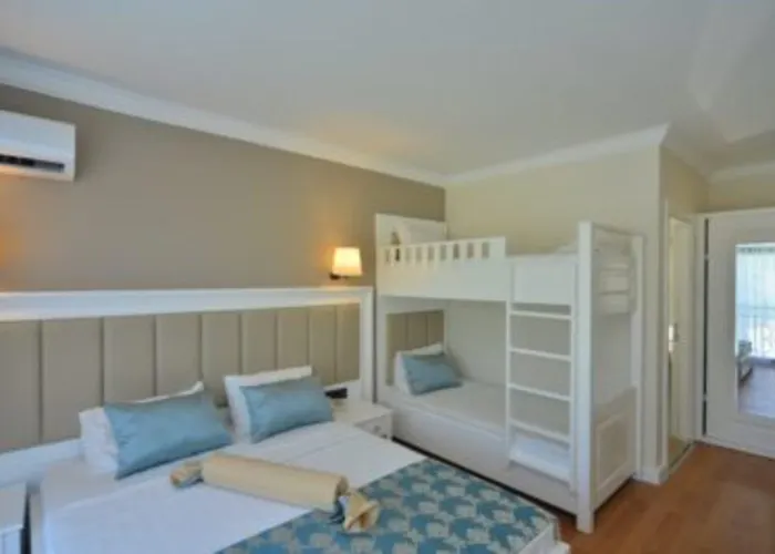 Sea Star Hotel Elikesik