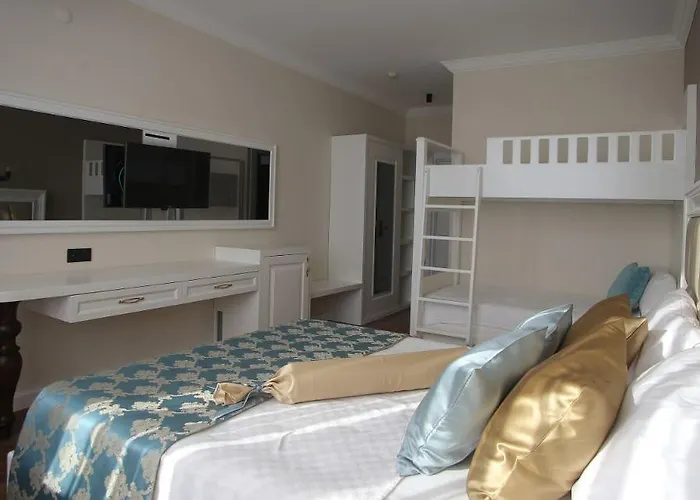 Hotel Sea Star Elikesik