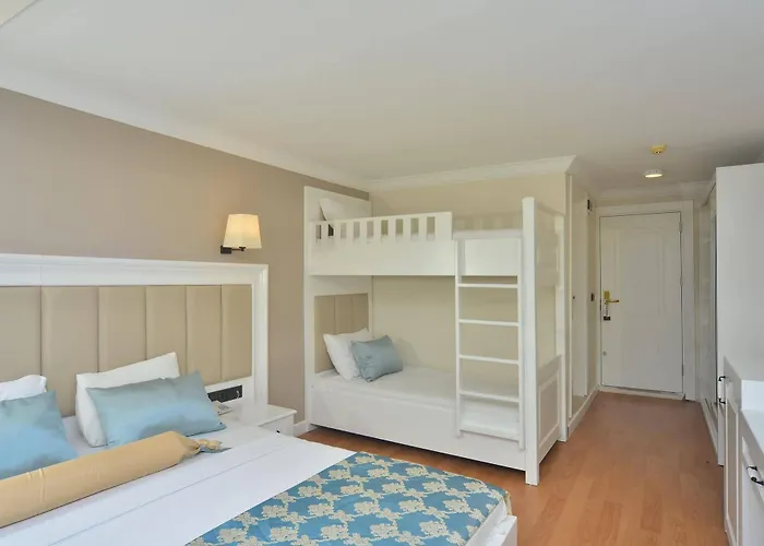 Hotel Sea Star Elikesik