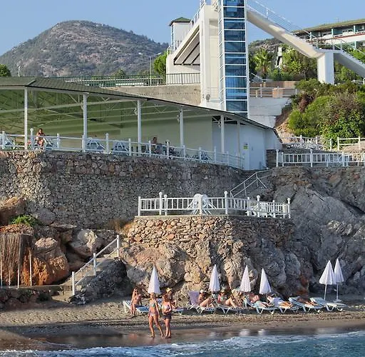 Otel Sea Star Elikesik